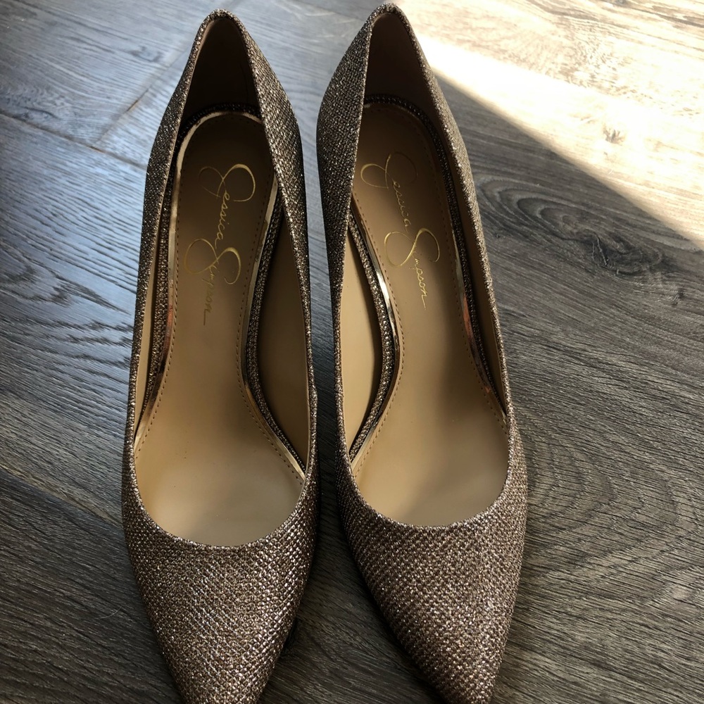 Jessica Simpson Lancie Gold Sparkle Mesh heels size 8.5 NWT